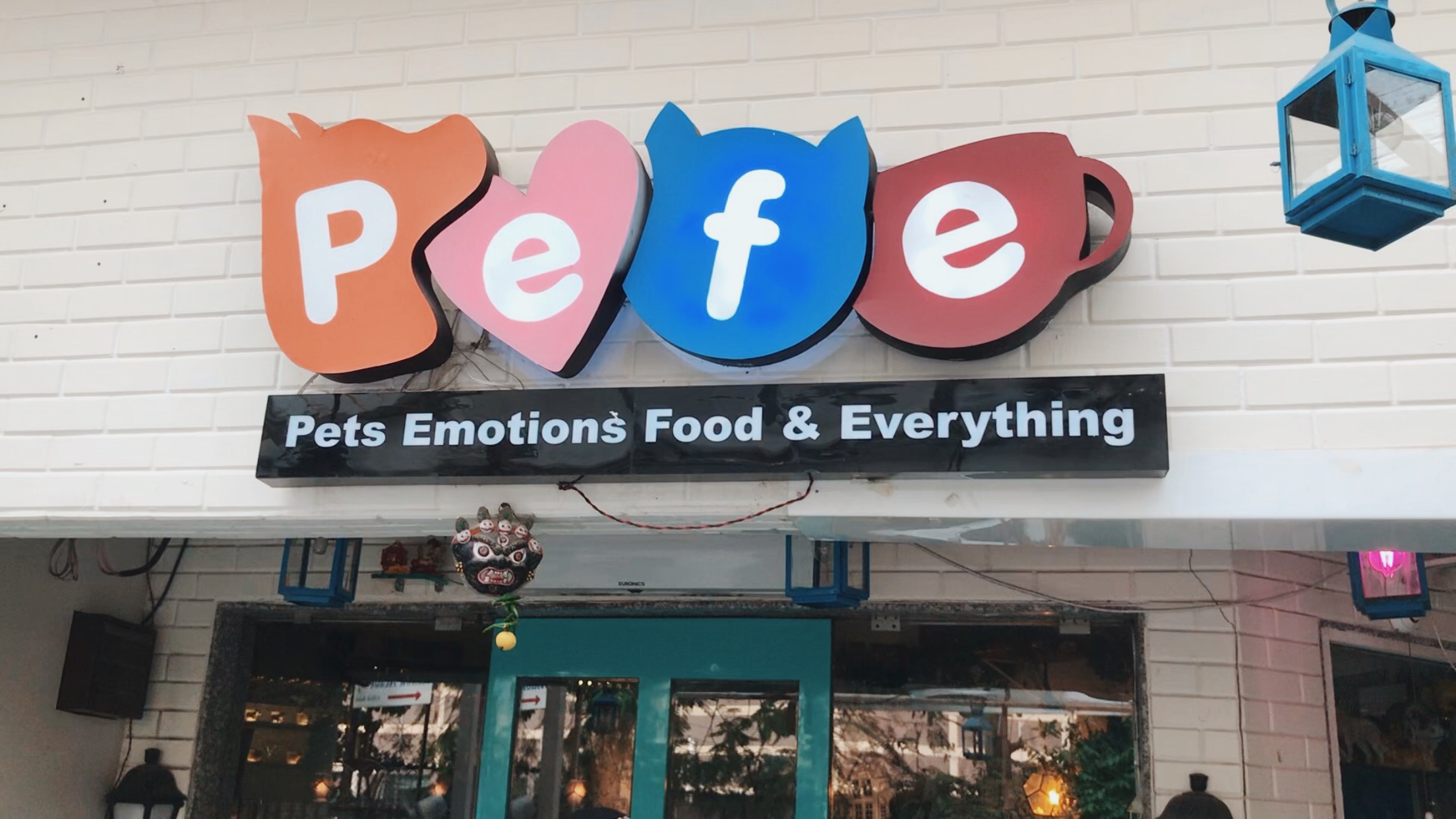 PEFE - The Pet Cafe