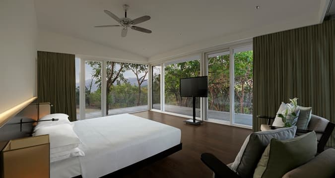 Presidential Villa - Bedroom at Hilton Shillim