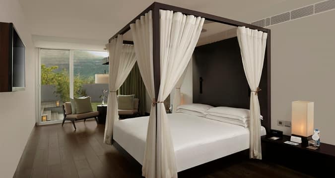 Presidential Villa - Guest Room at Hilton Shillim