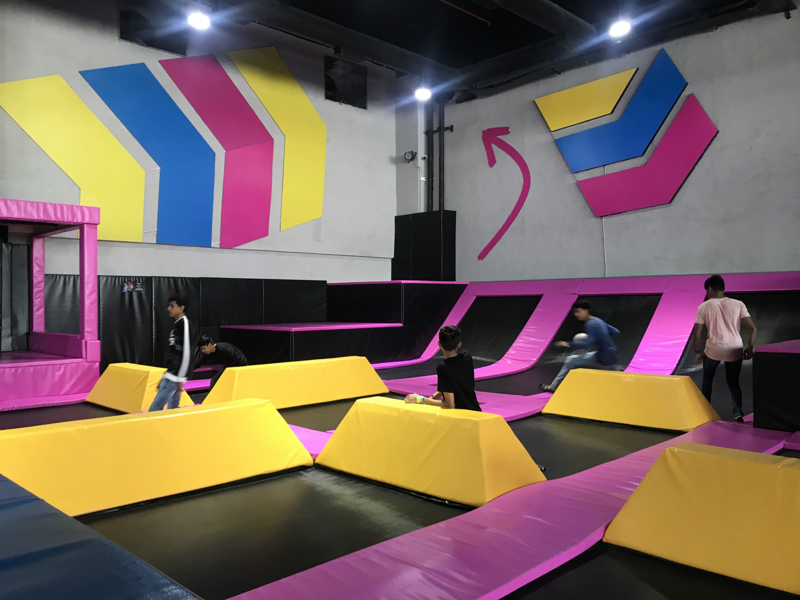 Play Trampoline Dodgeball at Bounce
