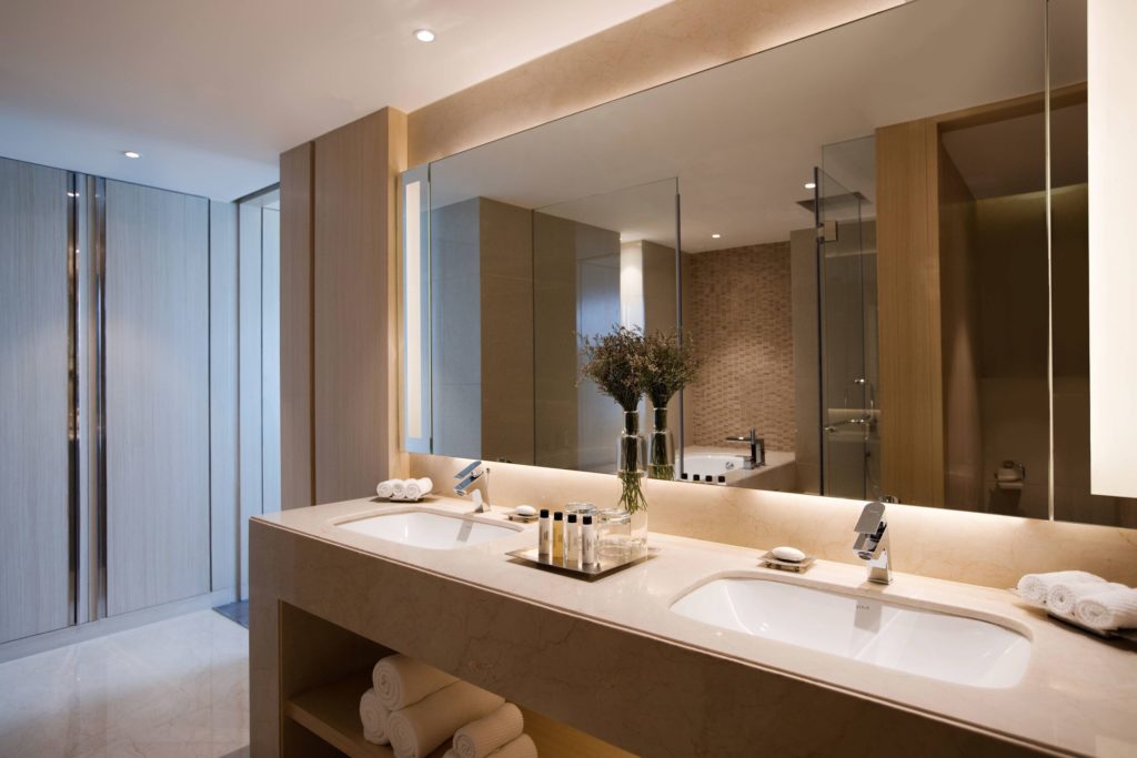 Junior Suite Bathroom at Renaissance Hotel
