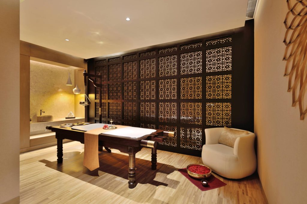 Quan Spa - Treatment Room at Renaissance Hotel