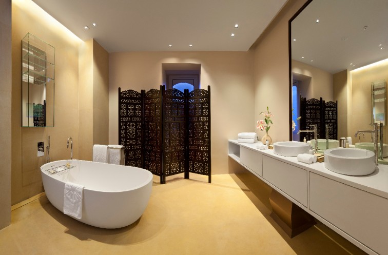 Bathroom at The Taj Mahal Palace 