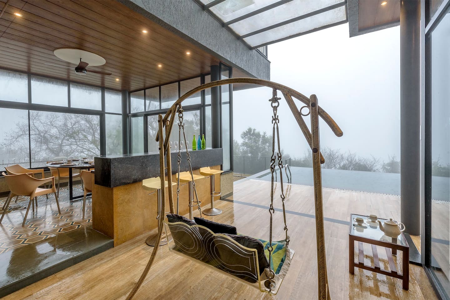 Bar & Swing by the Pool